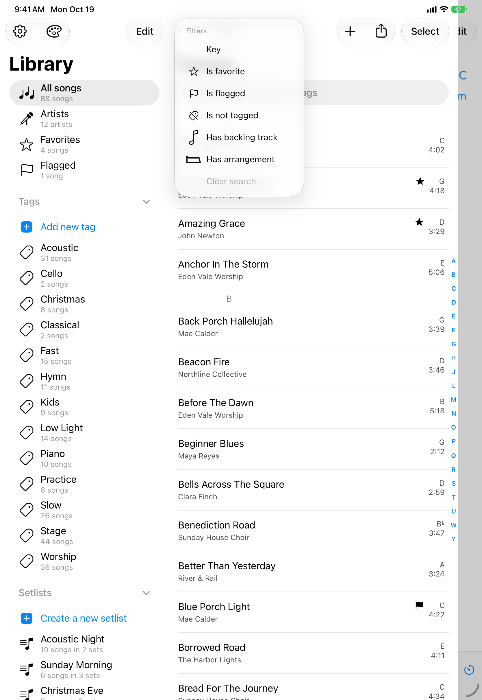 Menu de filtros da biblioteca aberto sobre a lista de músicas, com as opções Tom, É favorito, Está marcado, Não tem tag, Tem faixa de acompanhamento e Tem arranjo